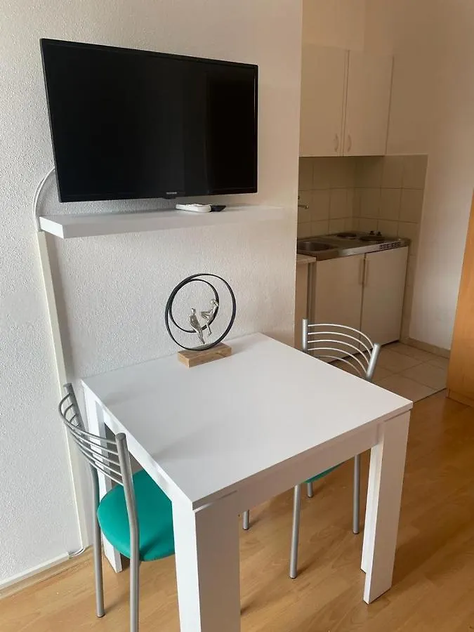 Apartment Enna Kastela 0*,  Croatia